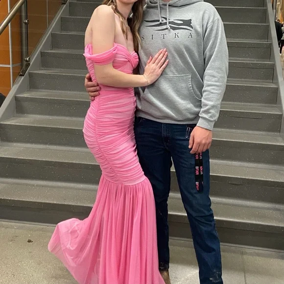 Norma Kamali Pink Walter Ruched Off‎ The Shoulder Fishtail Gown Size XS - Picture 15 of 16